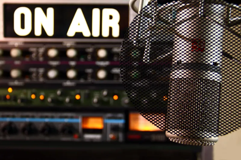 From Stammering Shame to Radio Gold: The Voice That Almost Never Was