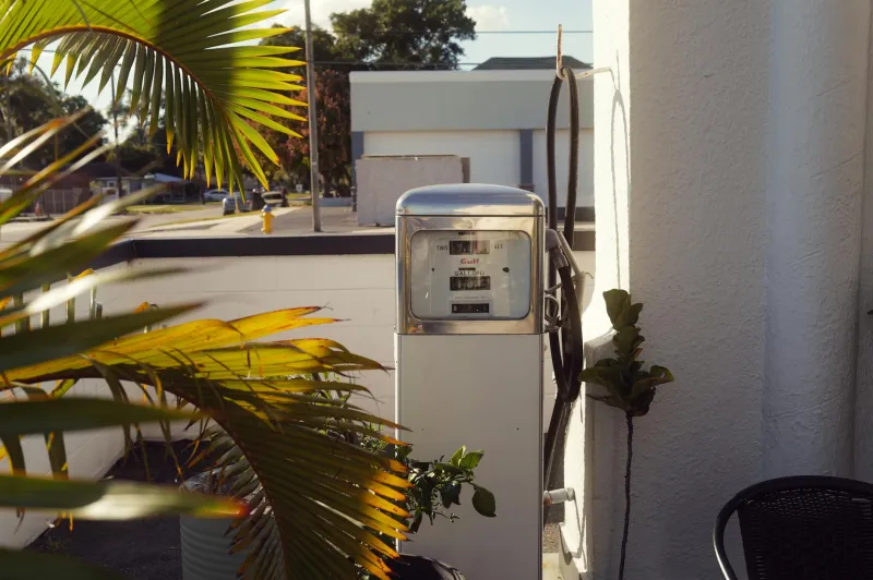 The Walking Disaster Who Fed America: How Forty Years of Spectacular Failures Built a Billion-Dollar Empire